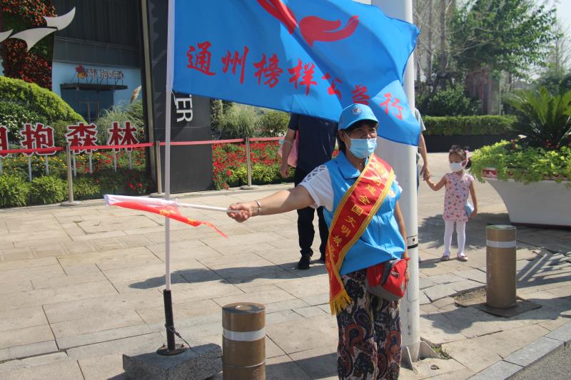 <strong>大鸡儿骚逼流水办公室视频欧美</strong>